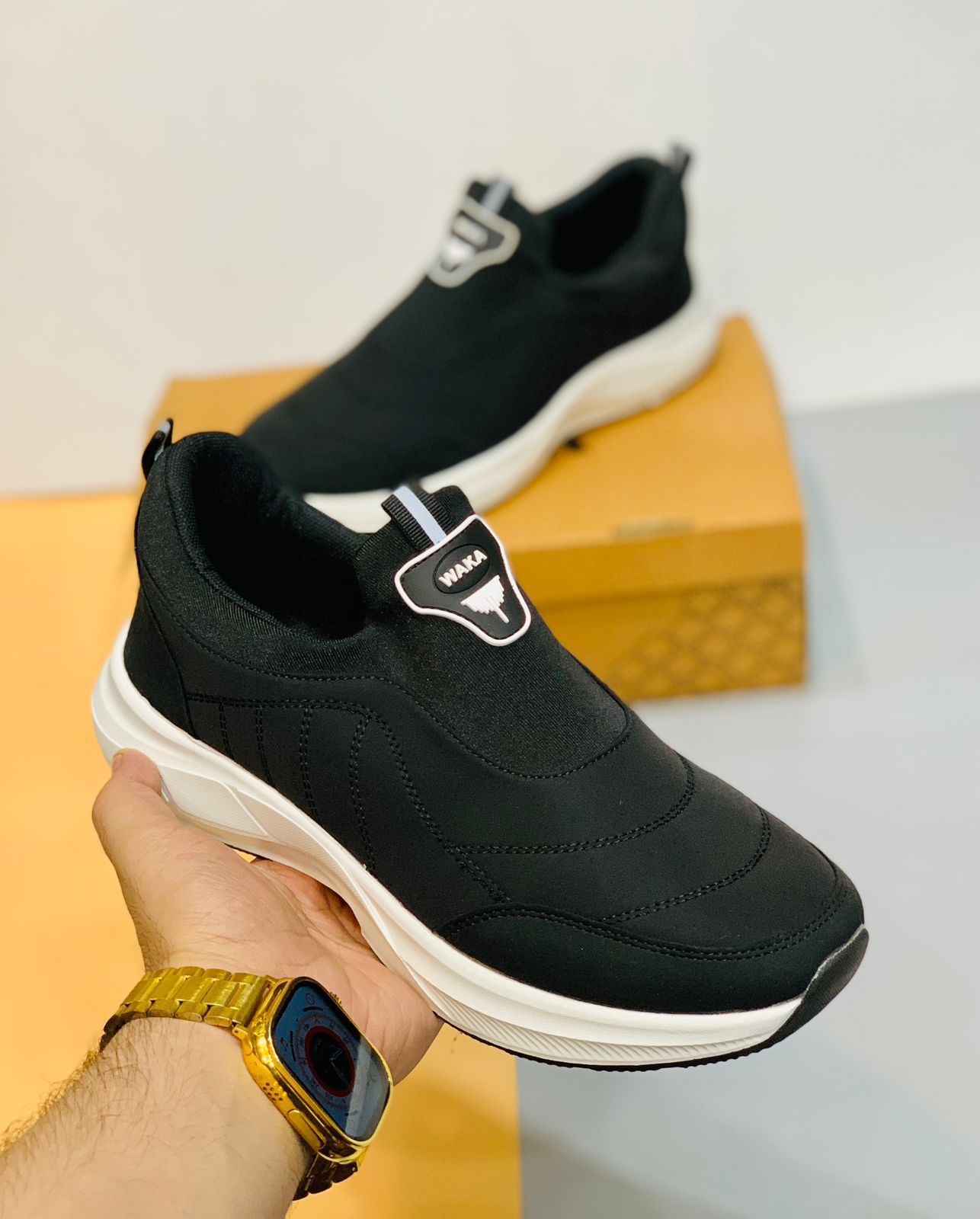 WAKA Skechers For Men’s
*High Quality Skechers*