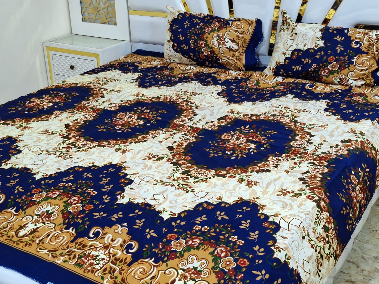 3D cotton satan bedsheet
king size 94Γ96ποΈ
Colour and fabric guaranteed
