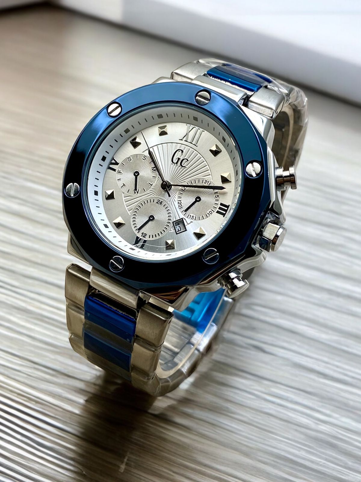 Gc ( guess )
Gc geneve
Stainless steel chain watch