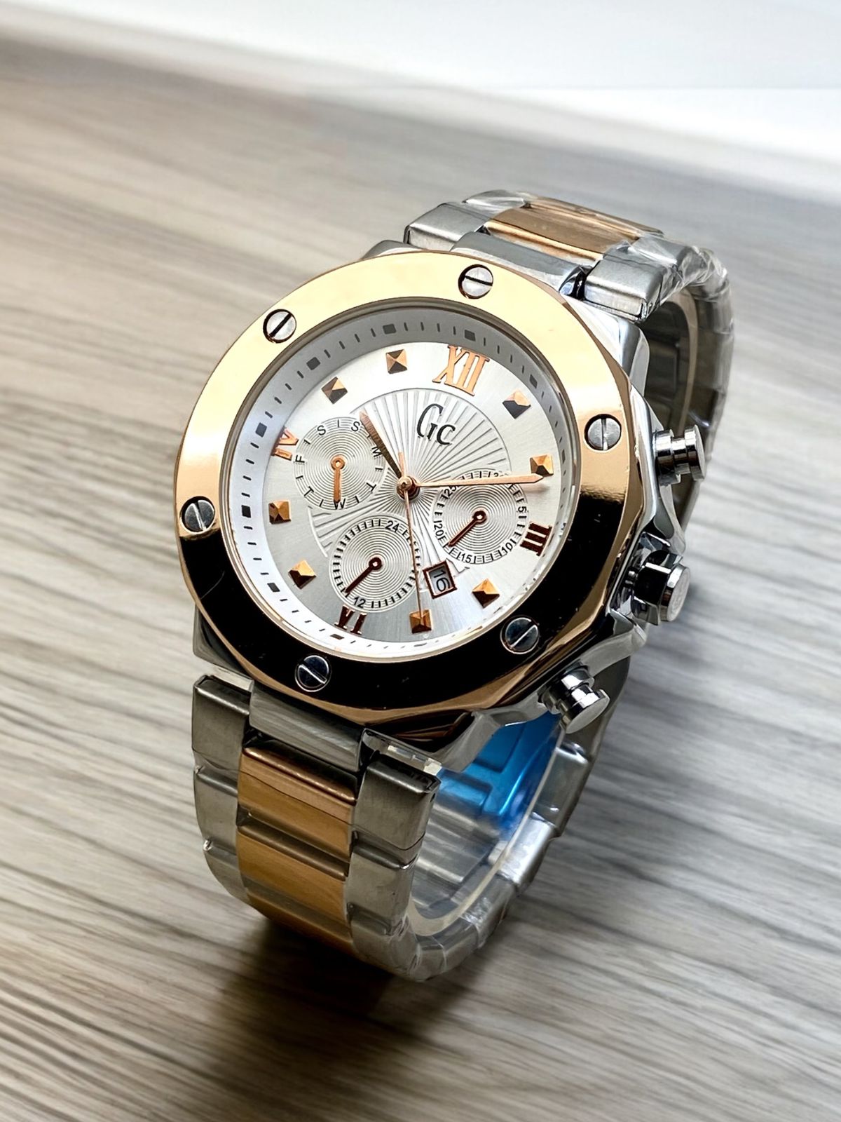 Gc ( guess )
Gc geneve
Stainless steel chain watch