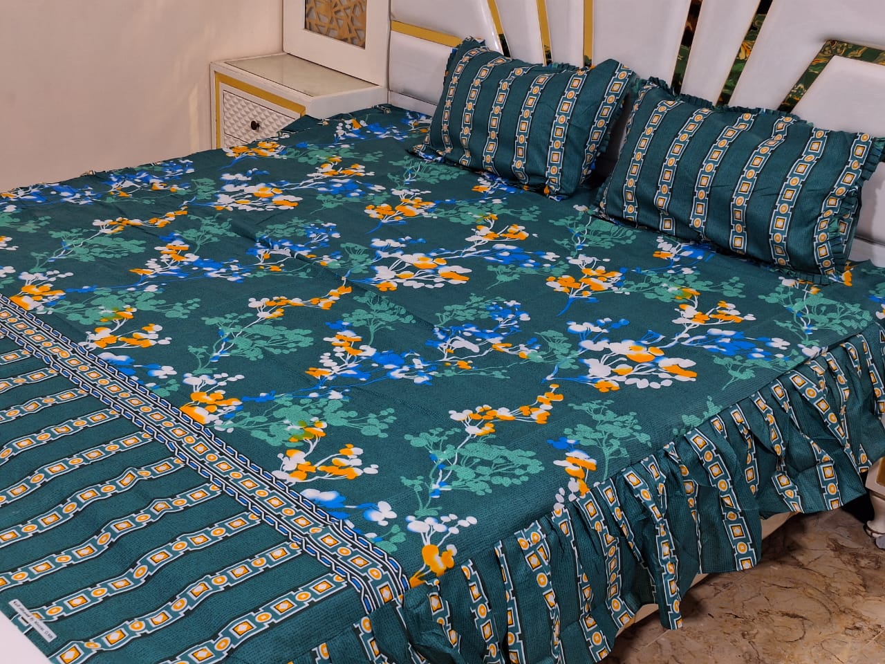 3 piece stiched 2 sided frill bedsheet