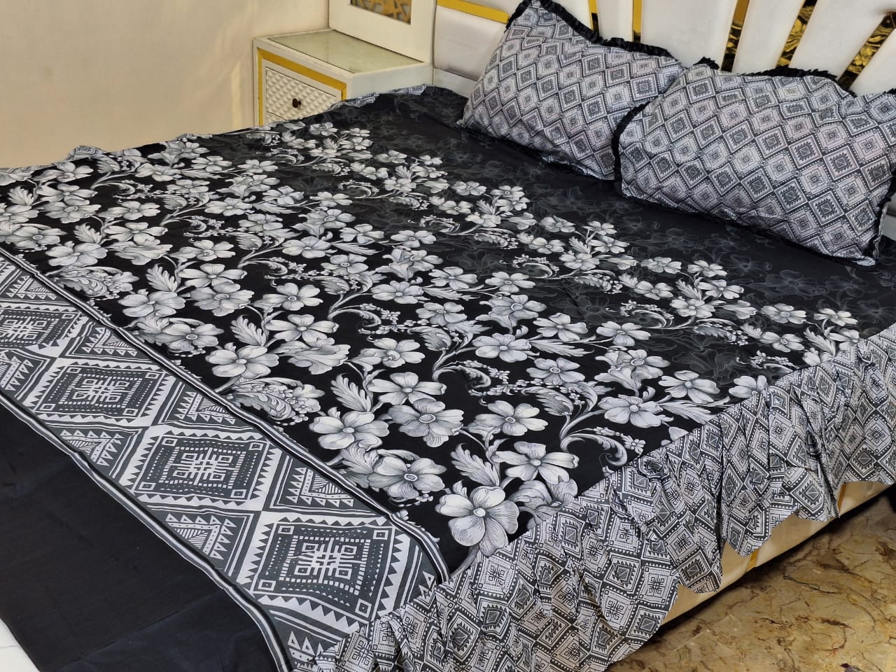 3 piece stiched 2 sided frill bedsheet