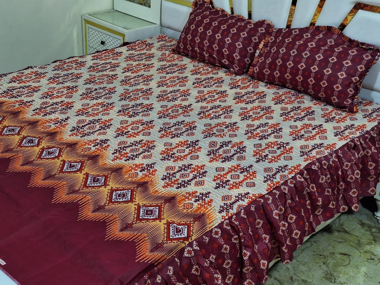 3 piece stiched 2 sided frill bedsheet