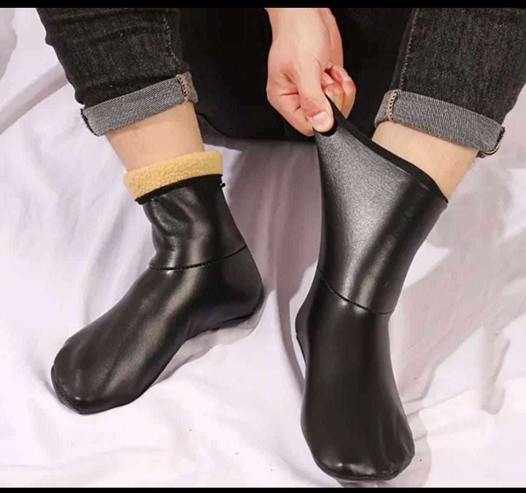 Socks
Fabric: Rexine
Size: Universal