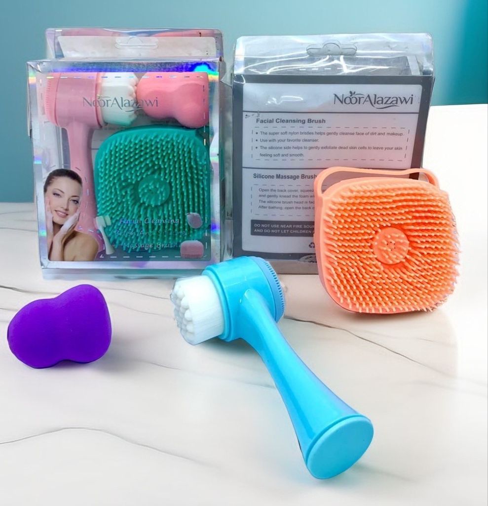 3in1
Facial Cleansing Brush
Soft Silicone Bath
Blander Puff