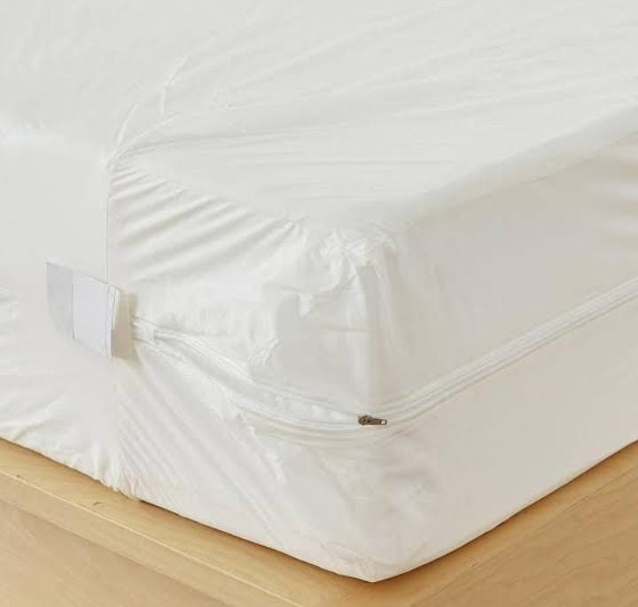 Our waterproof mattress protector Zippered
