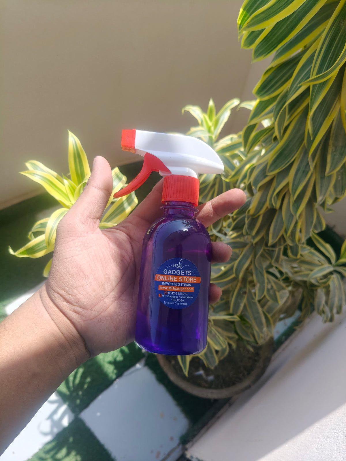 Car/bike tyre polish spray