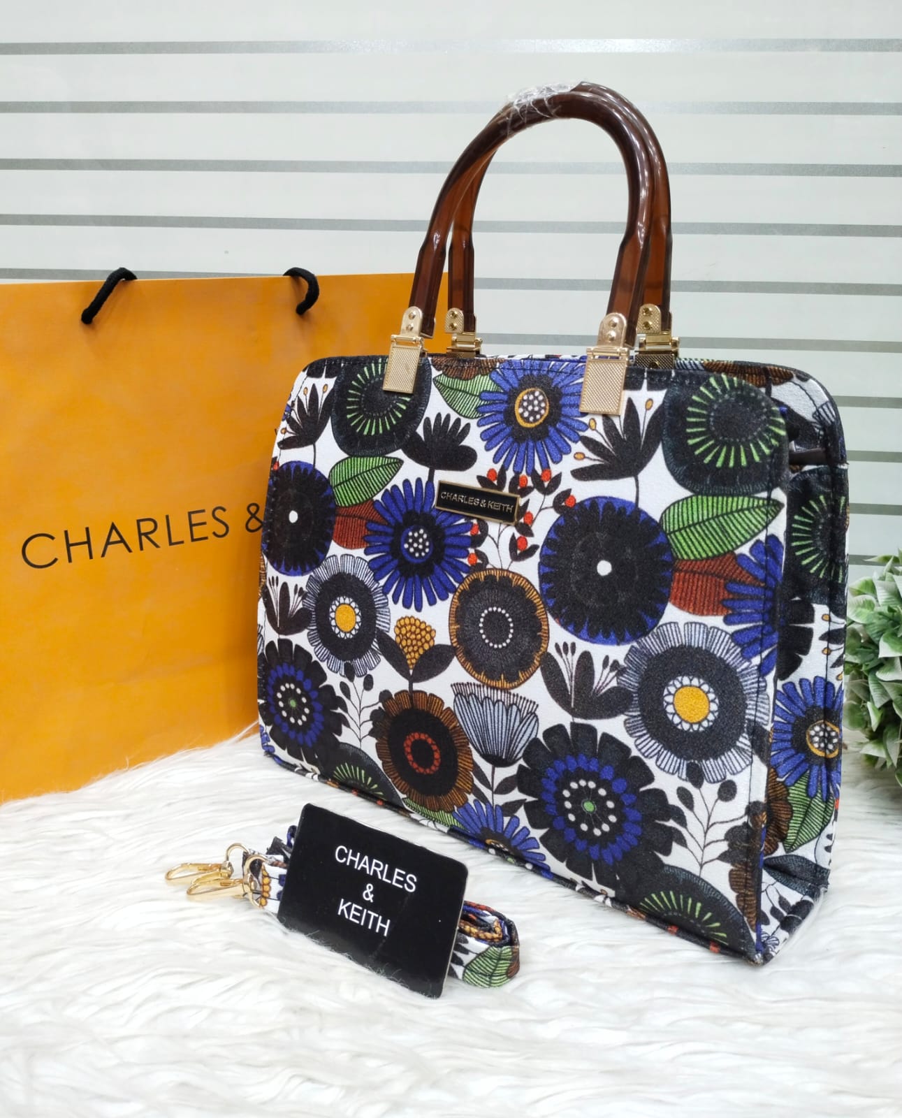 CK Handbags For Women
