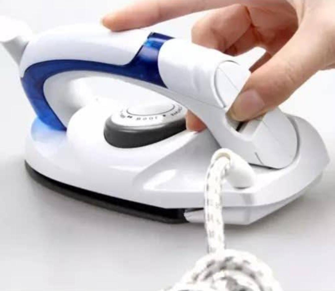 TRAVEL FOLDING IRON