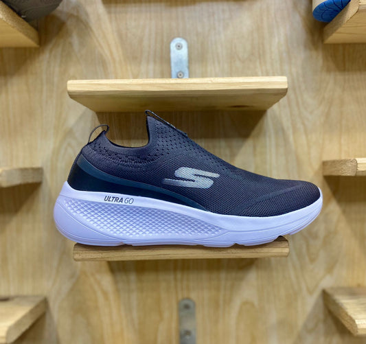 Skechers Ultra Go
Skechers Go Run