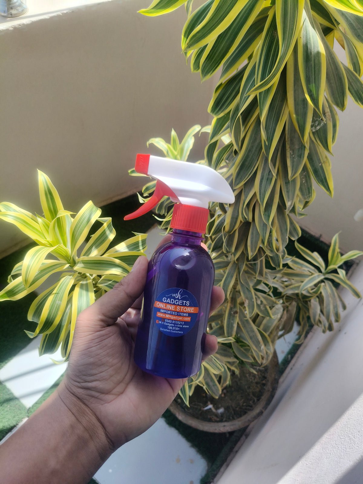 Car/bike tyre polish spray