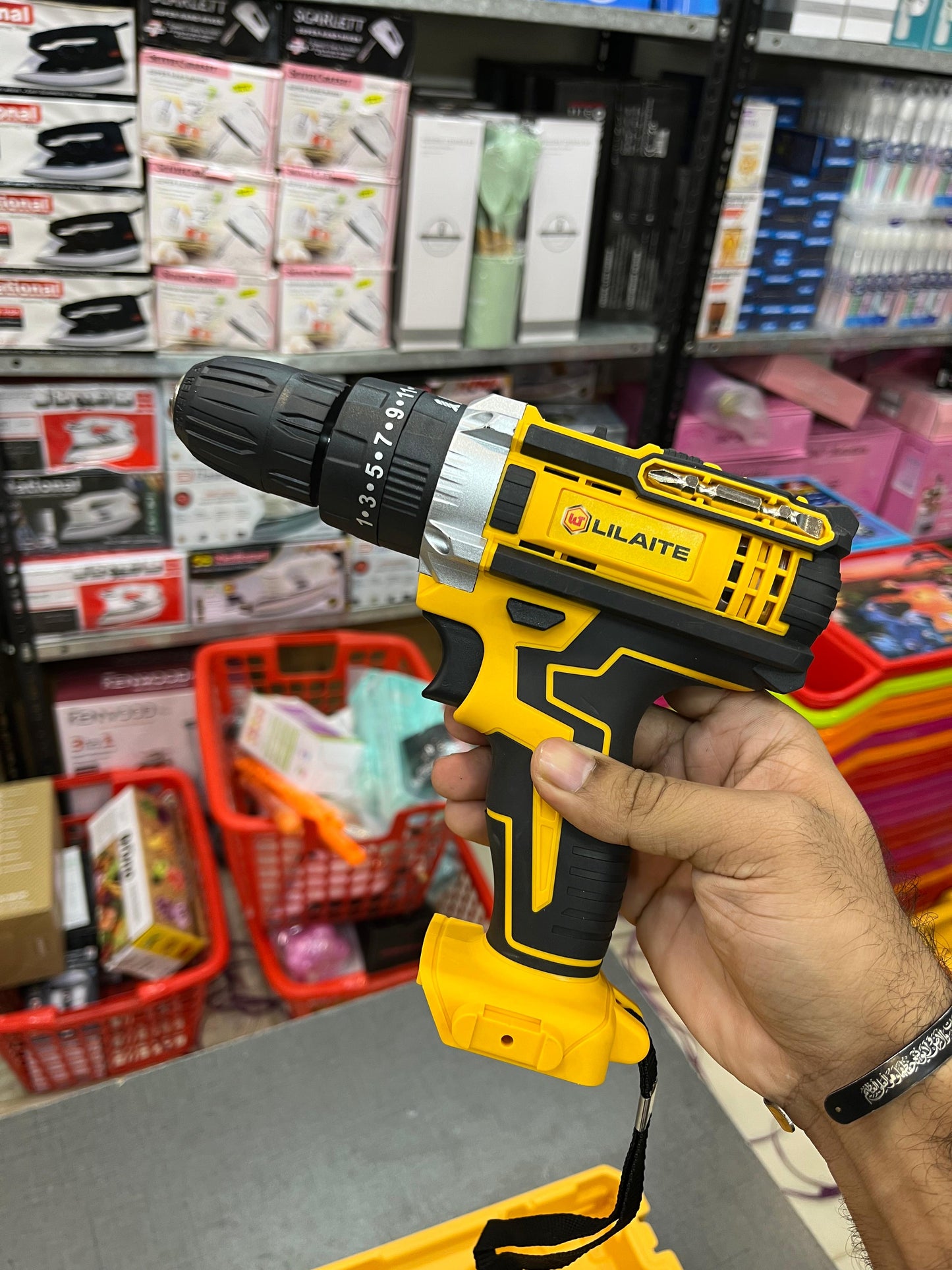 Rechargeable Drill Machine with 2 batteries